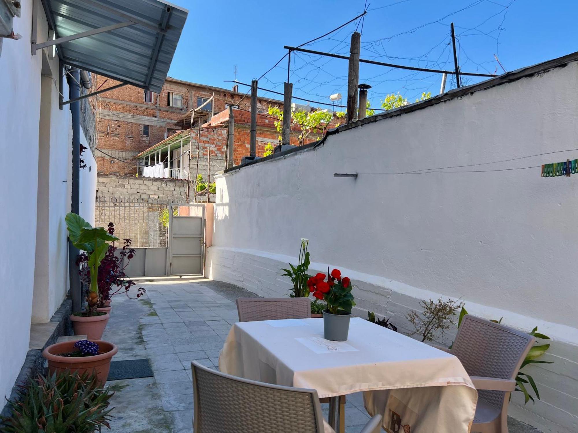 Villa Ensalv Berat - Apartment - Room - Penthouse Экстерьер фото