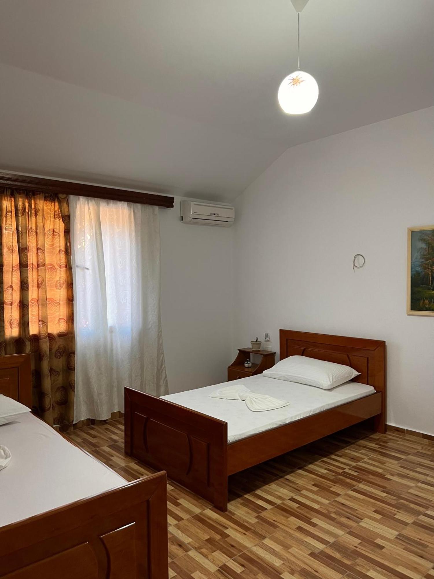 Villa Ensalv Berat - Apartment - Room - Penthouse Номер фото