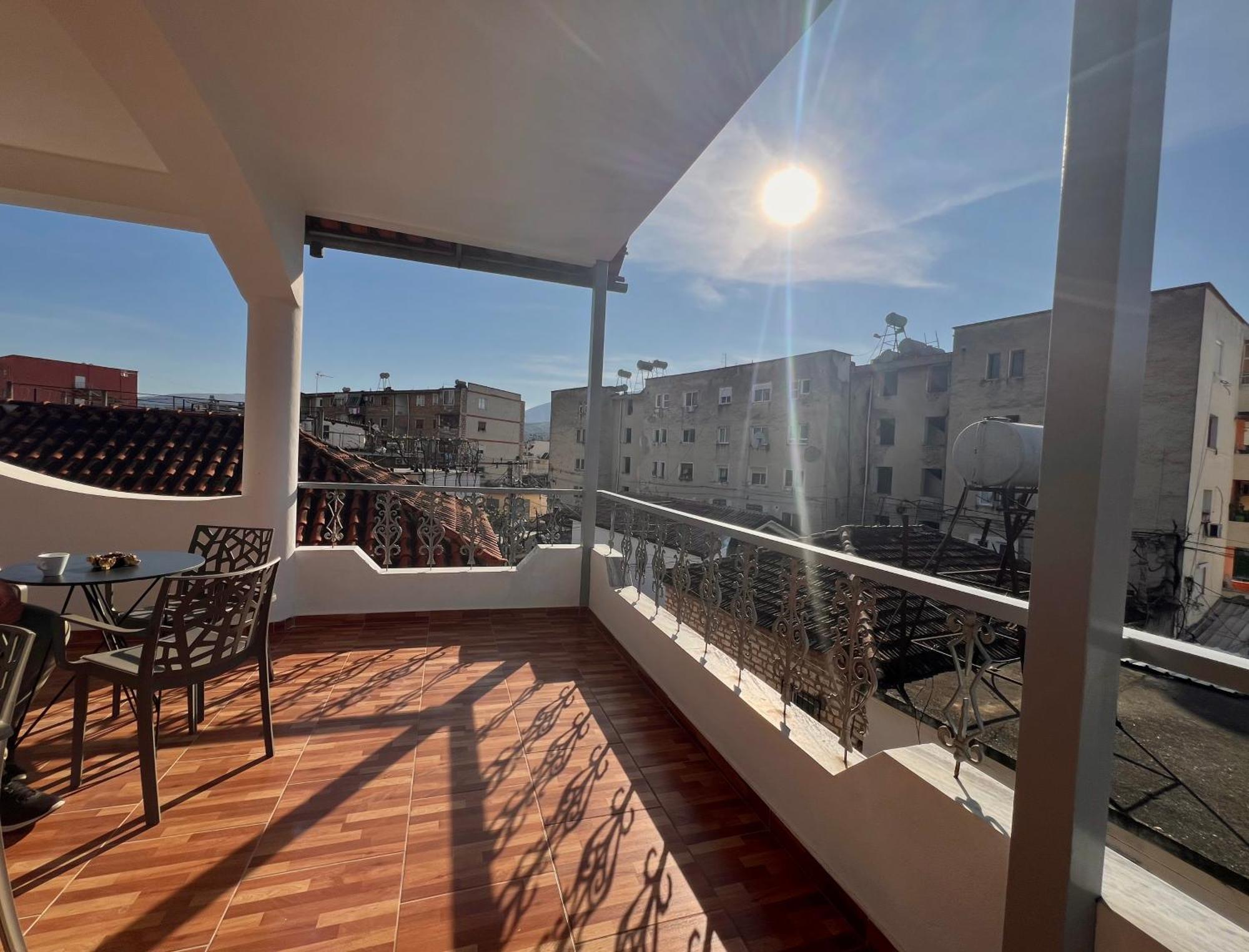 Villa Ensalv Berat - Apartment - Room - Penthouse Экстерьер фото